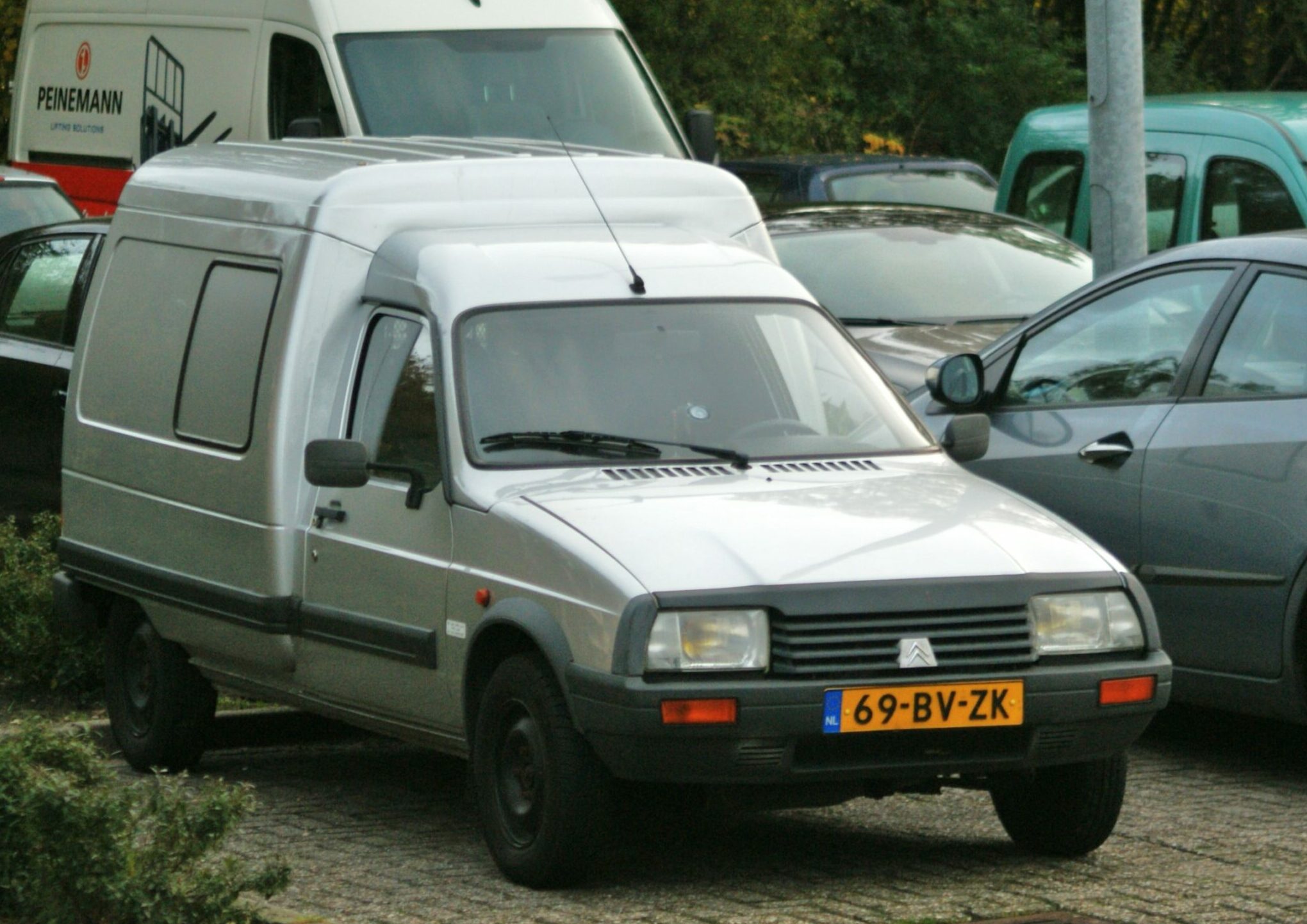 Le Citroën C15 : le fourgon du boulanger devenu star des réseaux sociaux