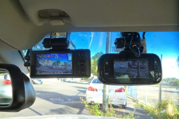 Dashcam et camera de recul pour utilitaire : guide dachat